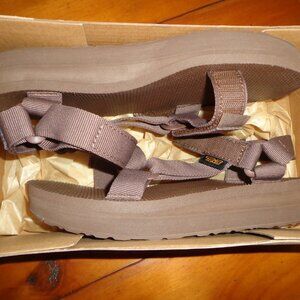 FIRM NWB Teva Women's Midform Universal Wedge Sandal 6M Rainforest (brown)